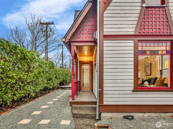 828 23rd Avenue, Seattle WA 98122