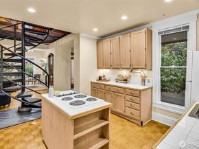 828 23rd Avenue, Seattle WA 98122