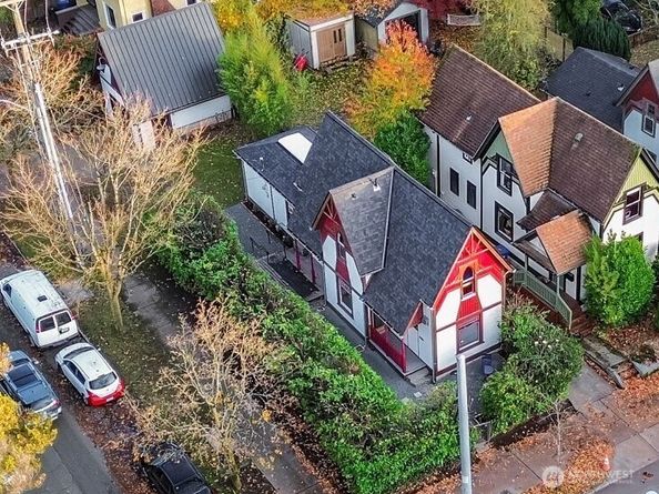 828 23rd Avenue, Seattle WA 98122