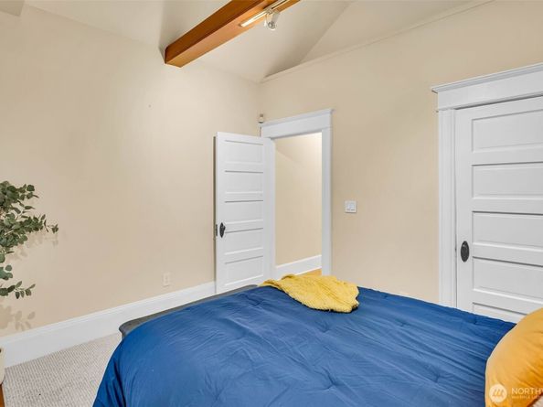 828 23rd Avenue, Seattle WA 98122