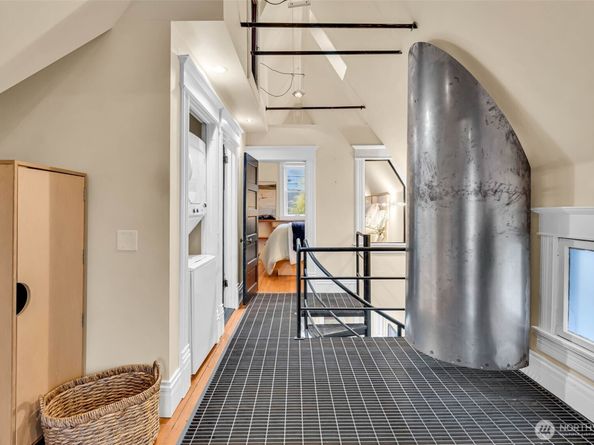 828 23rd Avenue, Seattle WA 98122