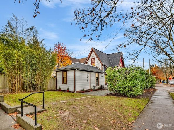 828 23rd Avenue, Seattle WA 98122