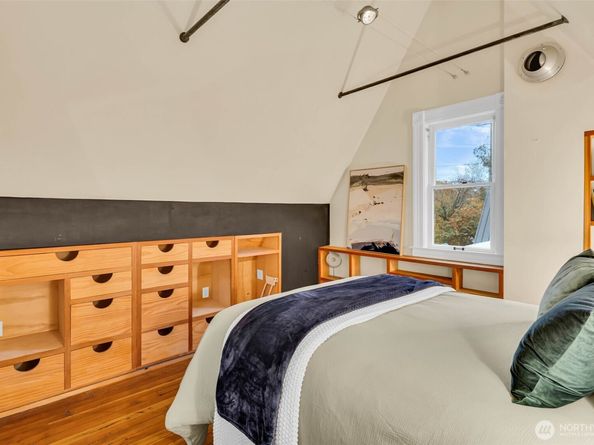 828 23rd Avenue, Seattle WA 98122