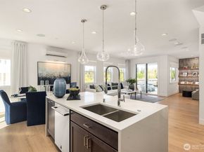 10811 (HS 109) 120TH Lane NE A, Kirkland WA 98033