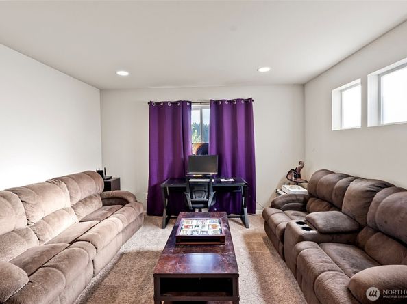 1949 Malbec Street NW, Poulsbo WA 98370