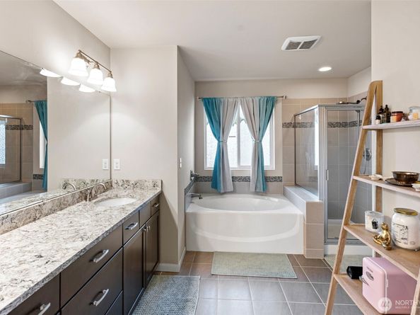 1949 Malbec Street NW, Poulsbo WA 98370