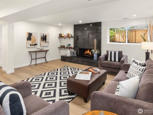 12528 SE 70th Street, Newcastle WA 98056