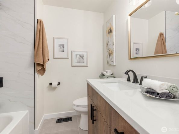 12528 SE 70th Street, Newcastle WA 98056