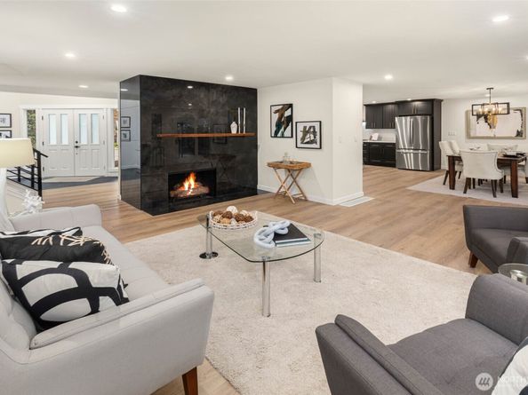 12528 SE 70th Street, Newcastle WA 98056