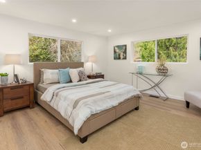 12528 SE 70th Street, Newcastle WA 98056