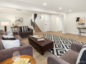 12528 SE 70th Street, Newcastle WA 98056