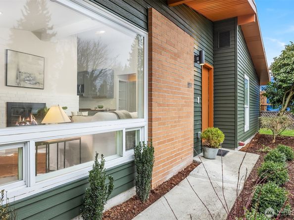 1837 S 264th Place, Des Moines WA 98198