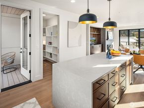 14760 NE 143rd Street 9D, Woodinville WA 98072