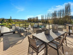 14760 NE 143rd Street 9D, Woodinville WA 98072