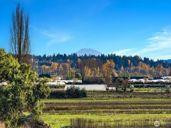 14760 NE 143rd Street 9D, Woodinville WA 98072