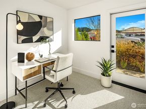 14760 NE 143rd Street 9D, Woodinville WA 98072