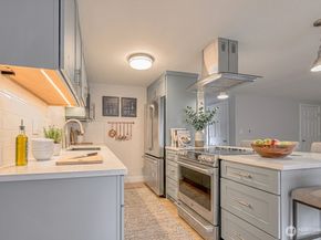 3834 175th Avenue NE A202, Redmond WA 98052
