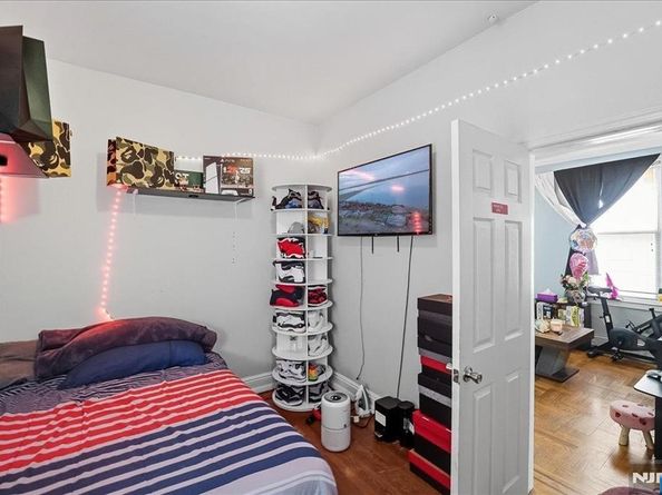 2105 New York Avenue, Union City NJ 07087