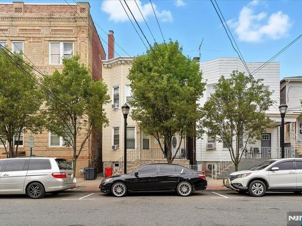 2105 New York Avenue, Union City NJ 07087