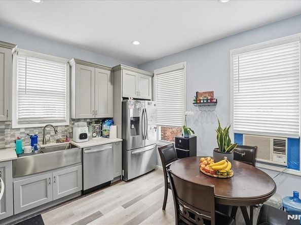 2105 New York Avenue, Union City NJ 07087