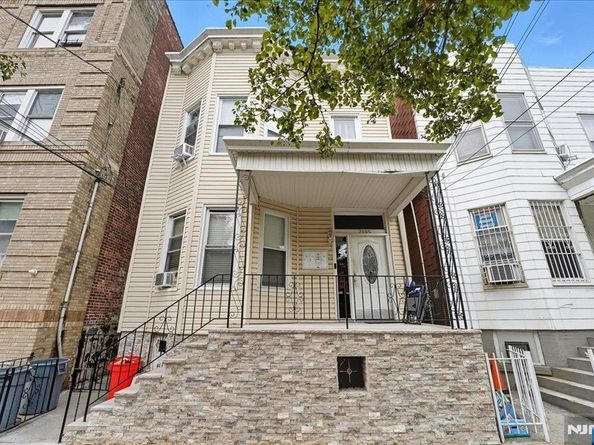 2105 New York Avenue, Union City NJ 07087