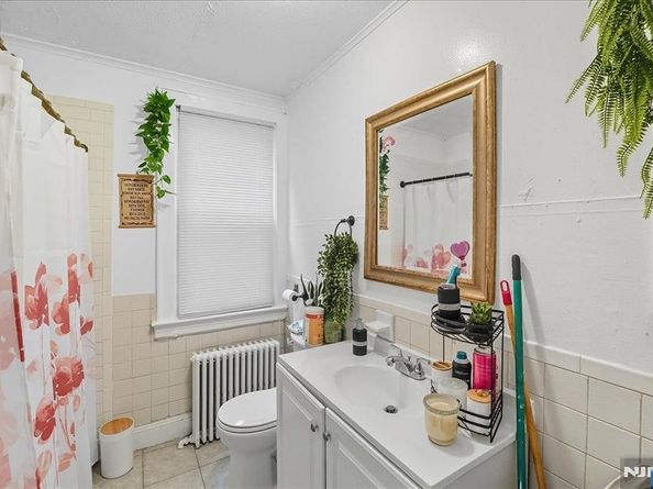 2105 New York Avenue, Union City NJ 07087