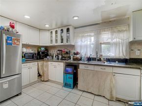 82 Roosevelt Square, Englewood NJ 07631