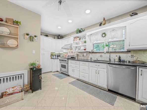 18 Lincoln Avenue, Cliffside Park NJ 07010