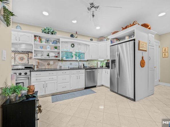 18 Lincoln Avenue, Cliffside Park NJ 07010