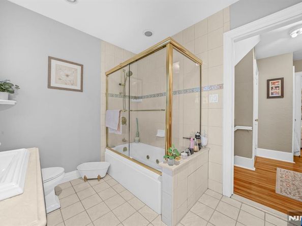 18 Lincoln Avenue, Cliffside Park NJ 07010