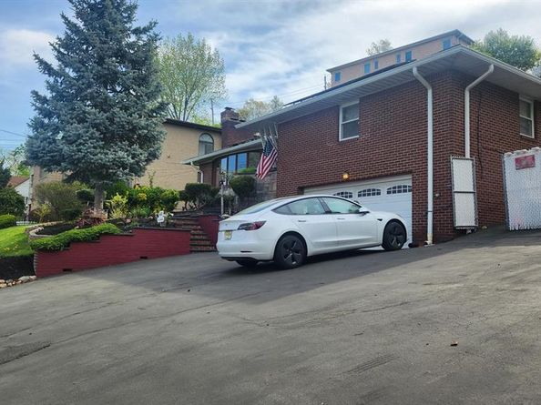 468 Oak Street, Ridgefield NJ 07657