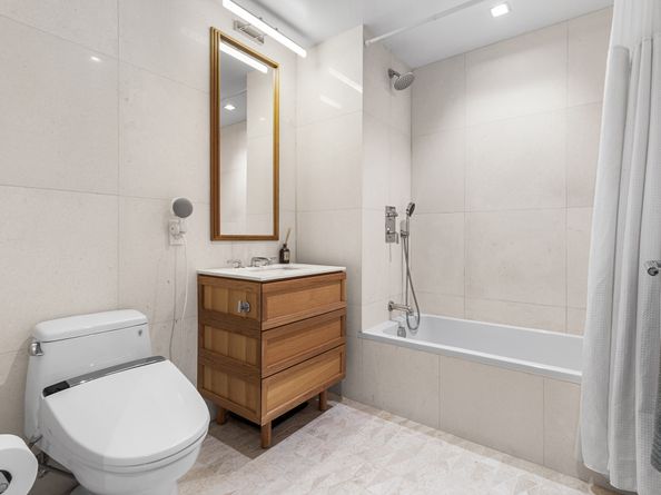 37-14 34th Street N3E, Queens NY 11101