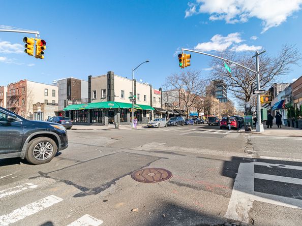 37-14 34th Street N3E, Queens NY 11101