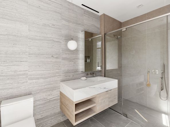 517 West 29th Street 2E, New York NY 10001