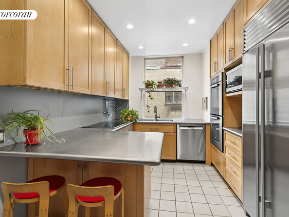 655 Park Avenue 7D, New York NY 10065