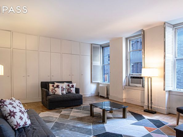 907 5th Avenue 4F, New York NY 10021