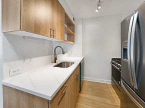 100 West 39th Street 39B, New York NY 10018