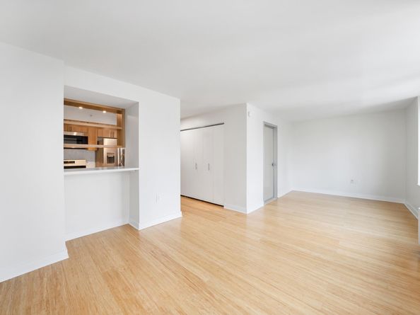 100 West 39th Street 39B, New York NY 10018
