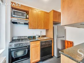 7 Lexington Avenue 5E, New York NY 10010