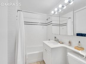 7 Lexington Avenue 5E, New York NY 10010