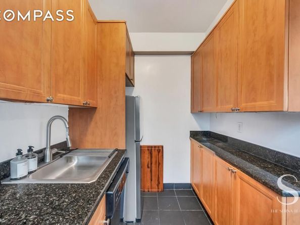 7 Lexington Avenue 5E, New York NY 10010