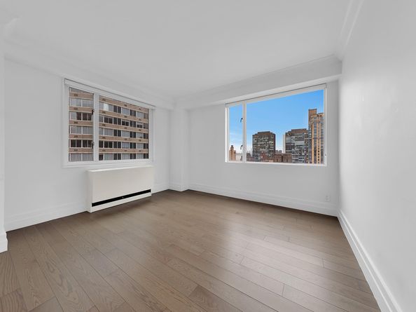 400 East 54th Street 25A, New York NY 10022