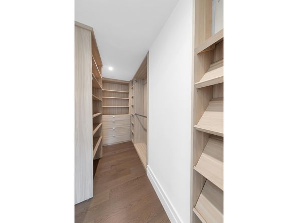 400 East 54th Street 25A, New York NY 10022