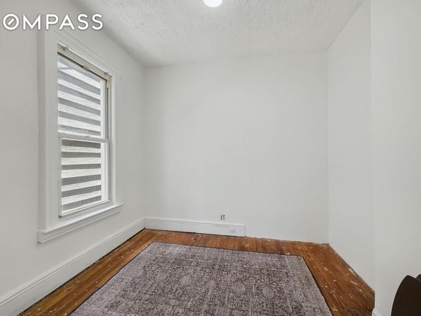 10 Seeley Street, Brooklyn NY 11218