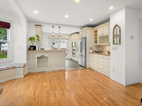 551 Minnieford Avenue, Bronx NY 10464