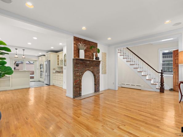 551 Minnieford Avenue, Bronx NY 10464
