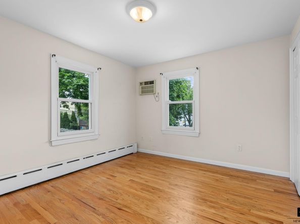 551 Minnieford Avenue, Bronx NY 10464