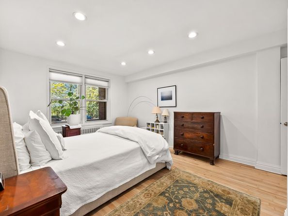 9801 Shore Road 1J, Brooklyn NY 11209