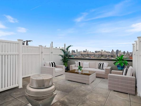 22-43 Jackson Avenue 11F, Queens NY 11101