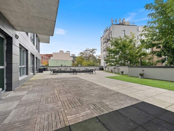 22-43 Jackson Avenue 11F, Queens NY 11101